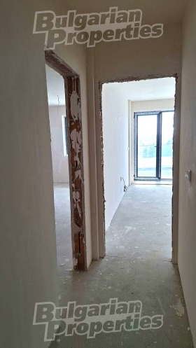 2 makuuhuonetta Briz, Varna 8
