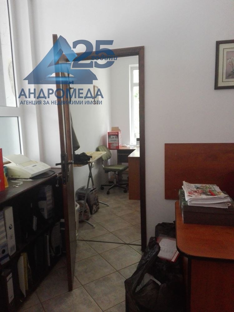 En venta  Oficina Pleven , Idealen tsentar , 30 metros cuadrados | 69909025 - imagen [2]