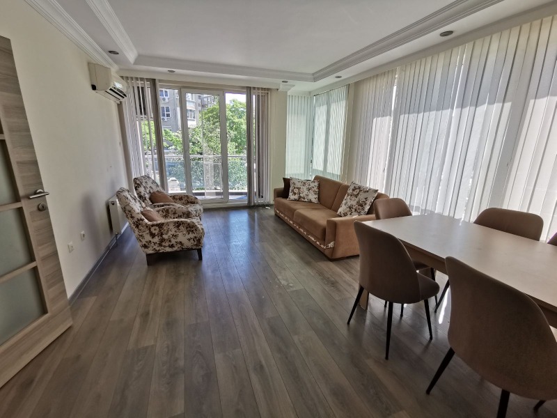 Te koop  2 slaapkamers Plovdiv , Trakija , 133 m² | 28765788