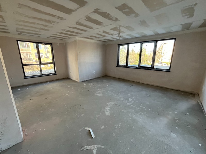 Продава 3-СТАЕН, гр. Казанлък, област Стара Загора, снимка 2 - Апартаменти - 52929006