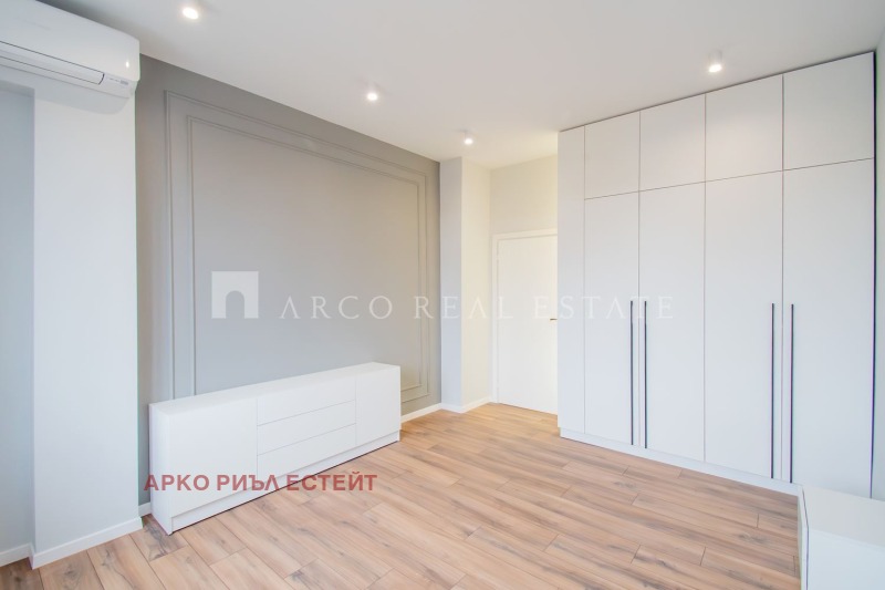 Продава 4-СТАЕН, гр. София, Център, снимка 7 - Апартаменти - 53462653