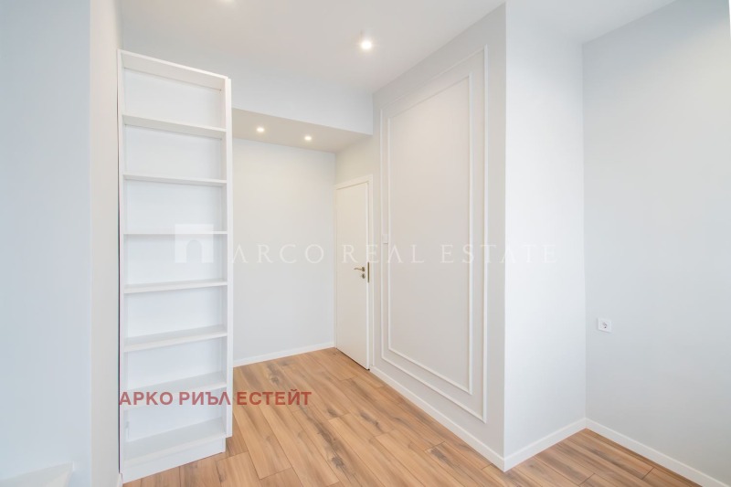 Продава 4-СТАЕН, гр. София, Център, снимка 9 - Апартаменти - 53462653