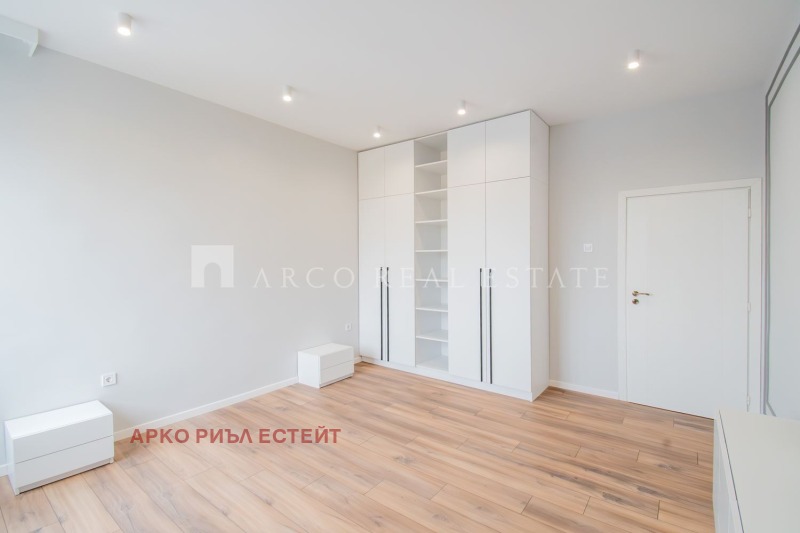 Продава 4-СТАЕН, гр. София, Център, снимка 5 - Апартаменти - 53462653