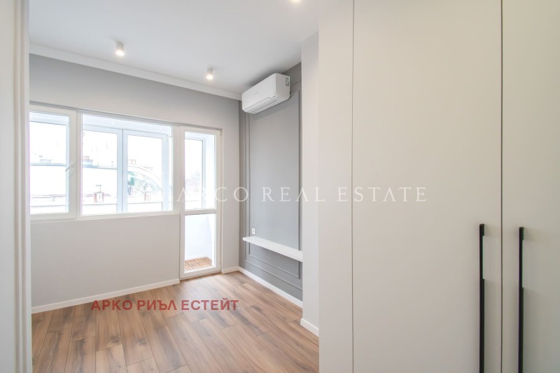 Продава 4-СТАЕН, гр. София, Център, снимка 8 - Апартаменти - 53462653