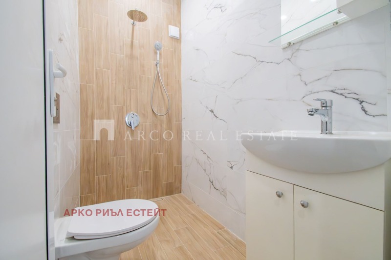 Продава 4-СТАЕН, гр. София, Център, снимка 11 - Апартаменти - 53462653