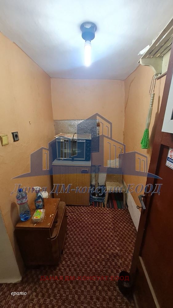 Продава  Етаж от къща град Шумен , Томбул джамия , 107 кв.м | 93854989 - изображение [7]