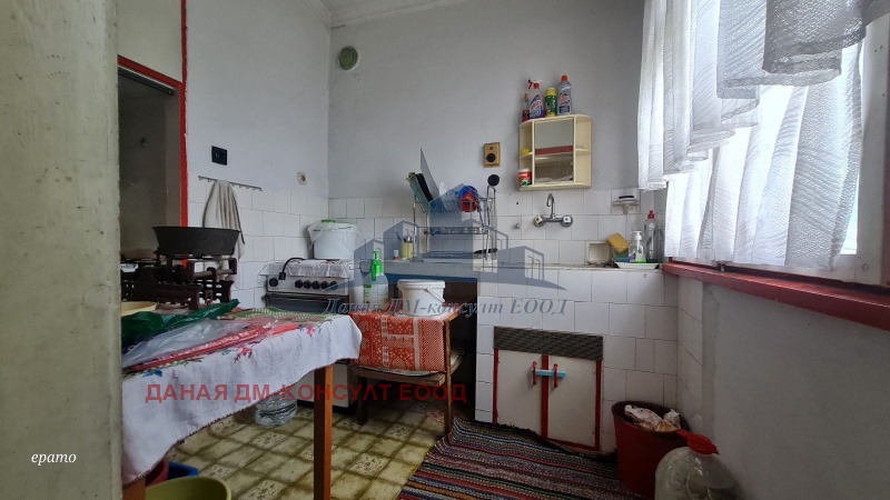 Продава  Етаж от къща град Шумен , Томбул джамия , 107 кв.м | 93854989 - изображение [4]