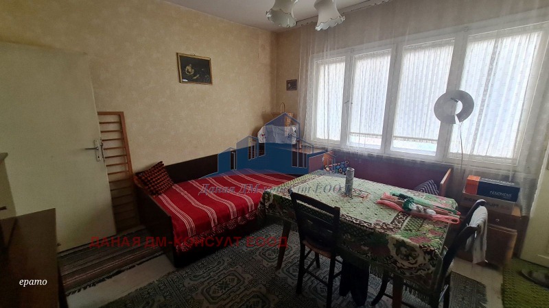 Продава  Етаж от къща град Шумен , Томбул джамия , 107 кв.м | 93854989 - изображение [2]