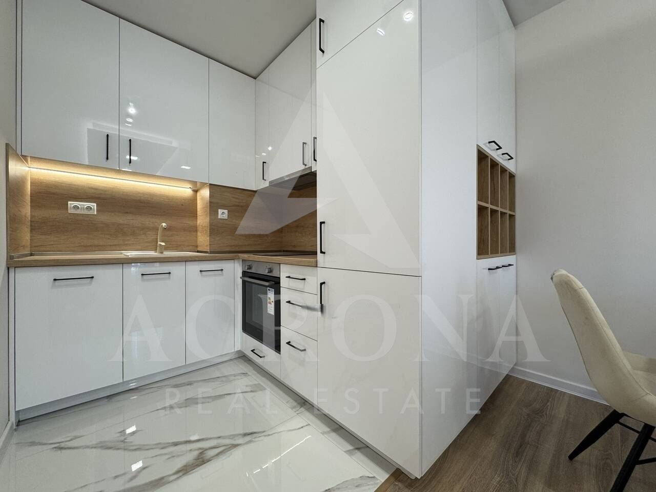 Продава 2-СТАЕН, гр. Пловдив, Остромила, снимка 2 - Апартаменти - 52748927