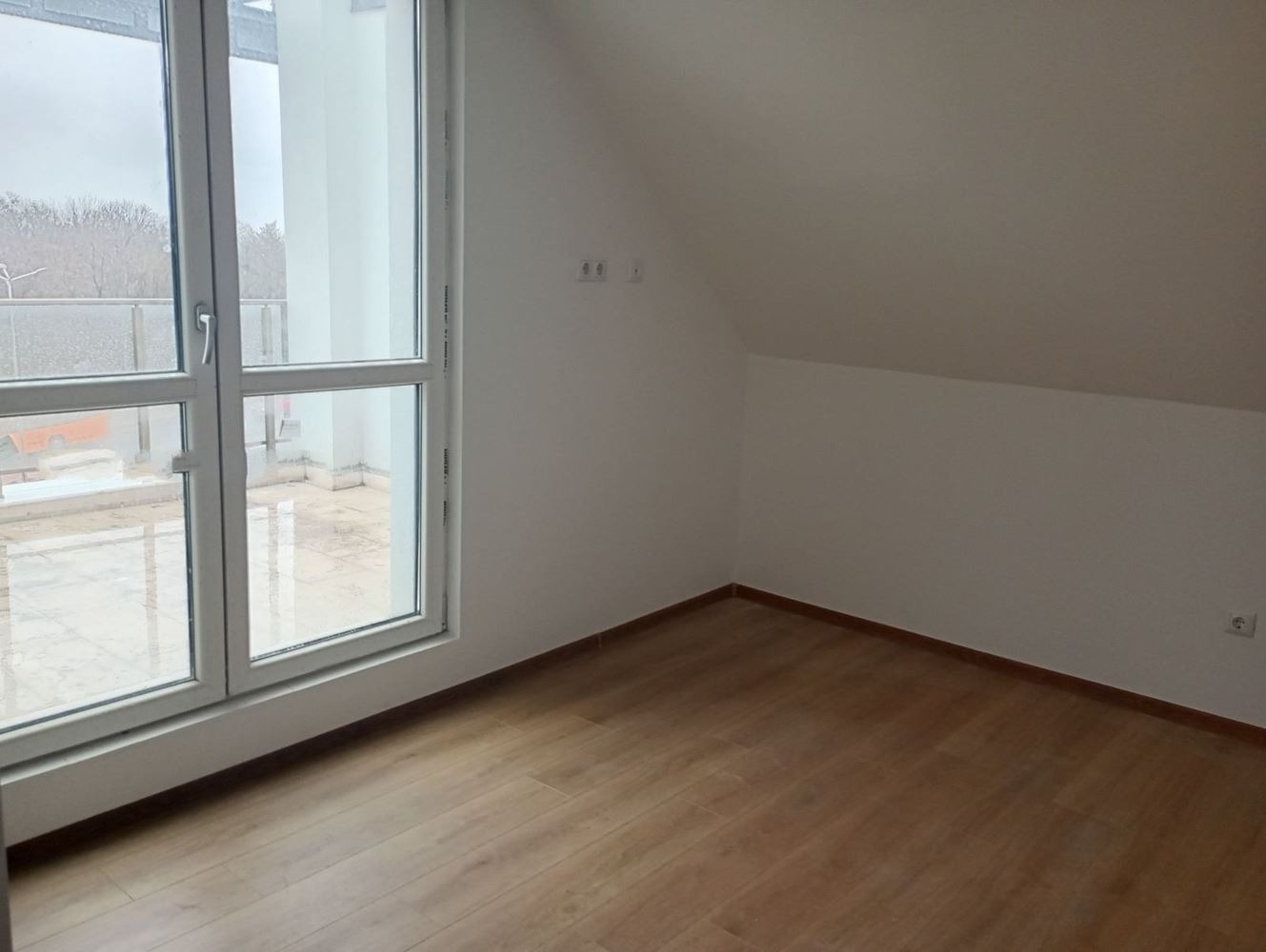 Продава МЕЗОНЕТ, гр. София, Триъгълника, снимка 5 - Апартаменти - 54144965