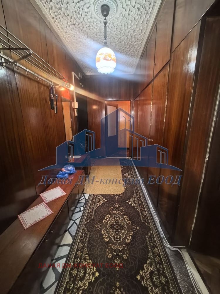 Продава 3-СТАЕН, гр. Шумен, Център, снимка 10 - Апартаменти - 54502350