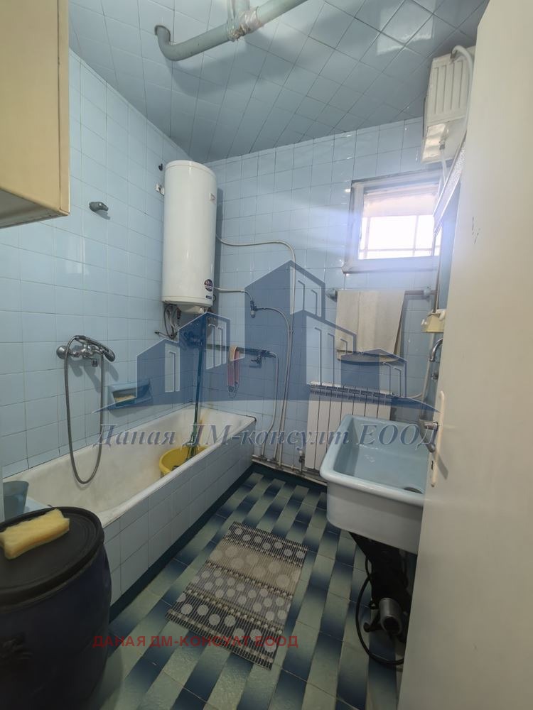 Продава 3-СТАЕН, гр. Шумен, Център, снимка 11 - Апартаменти - 54502350