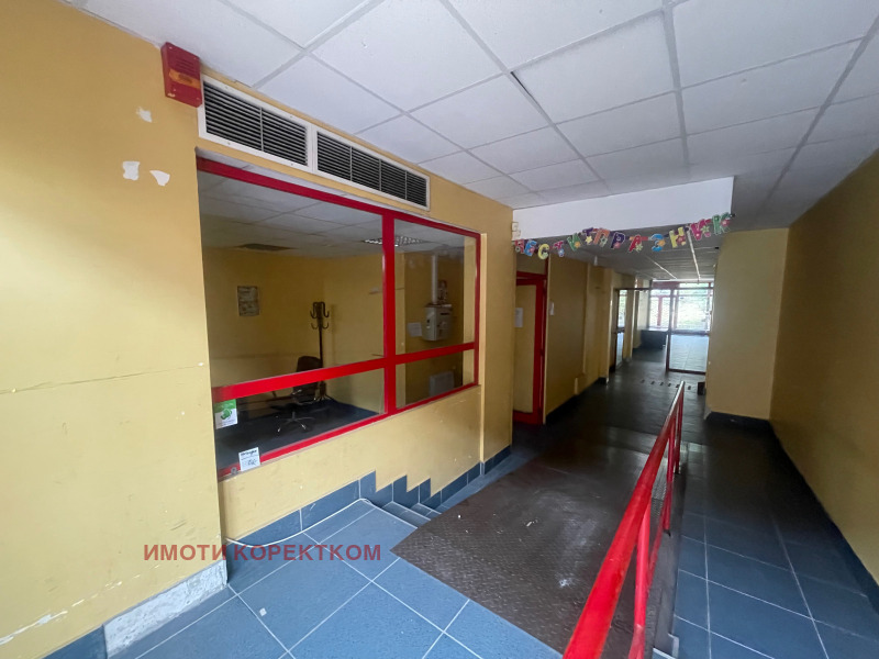 En venta  Comercio Sofia , Mladost 1 , 350 metros cuadrados | 49556995 - imagen [17]