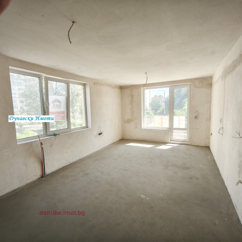 Продава 3-СТАЕН, гр. Русе, Алеи Възраждане, снимка 3 - Апартаменти - 52641108