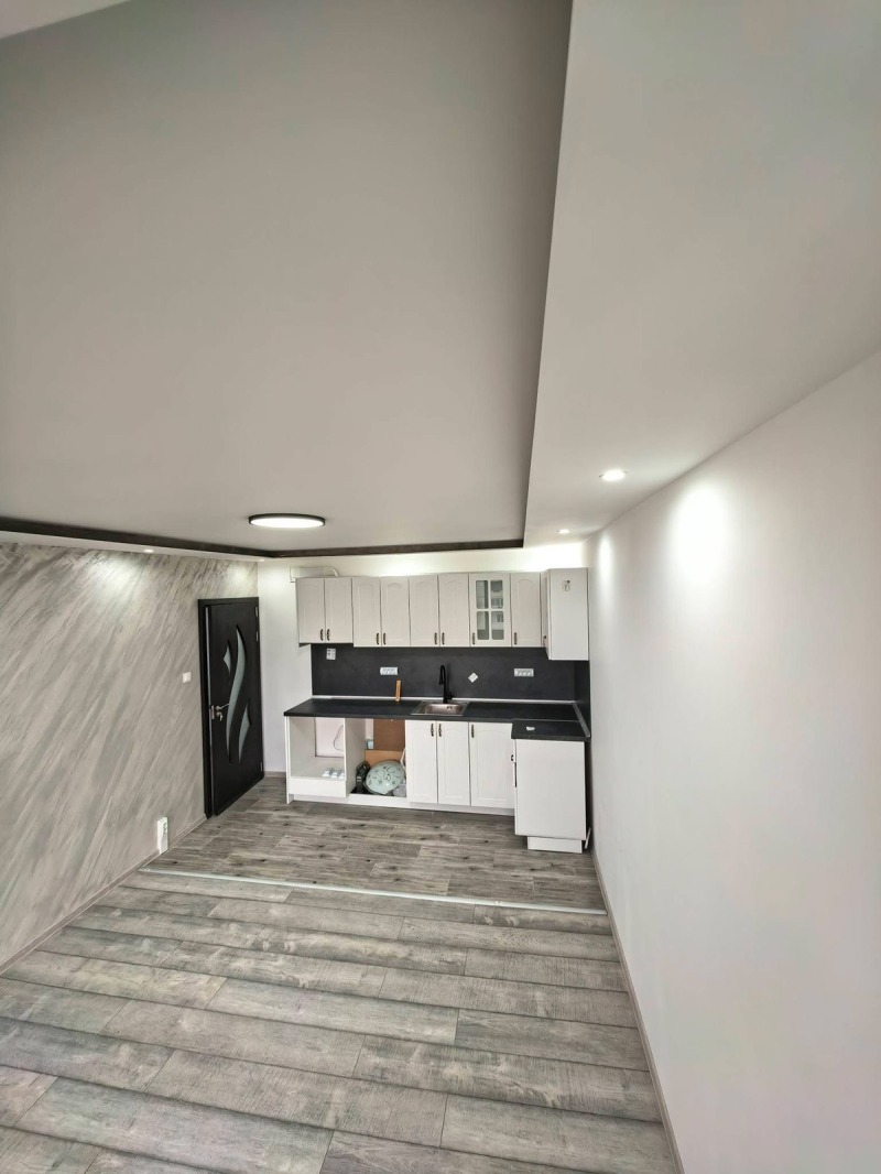 Продава 3-СТАЕН, гр. София, Обеля