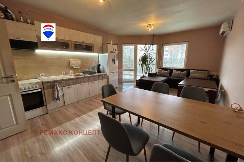Продава  4-стаен град Шумен , 5-ти полк , 95 кв.м | 40358492