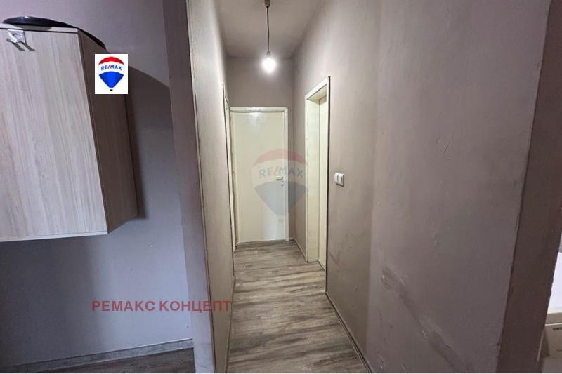 Продава  4-стаен град Шумен , 5-ти полк , 95 кв.м | 40358492 - изображение [6]