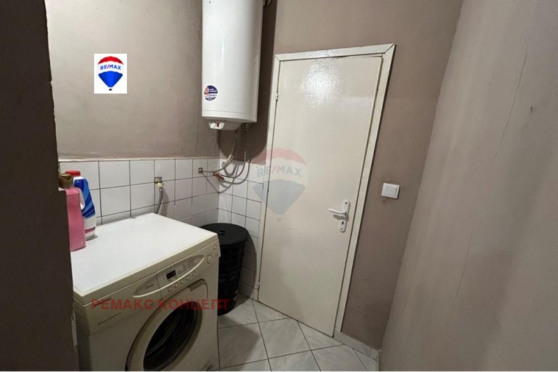 Продава  4-стаен град Шумен , 5-ти полк , 95 кв.м | 40358492 - изображение [8]