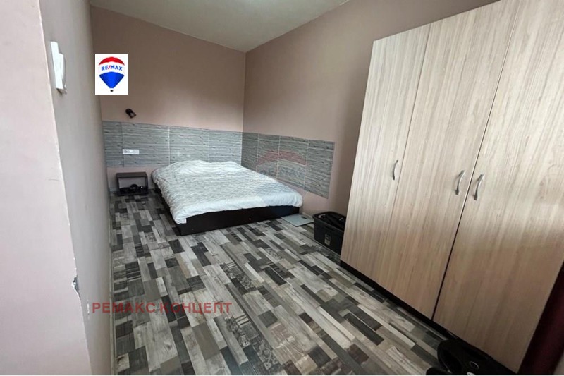 Продава  4-стаен град Шумен , 5-ти полк , 95 кв.м | 40358492 - изображение [7]