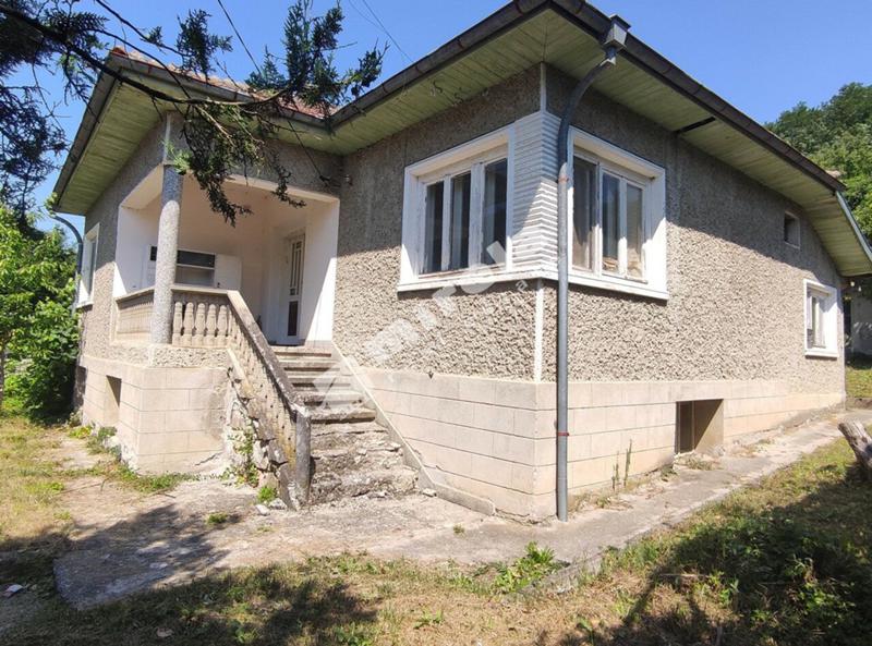 Продава  Къща, област Велико Търново, с. Дрента • 60 000 EUR • ID 65424835 — holmes.bg - [1] 