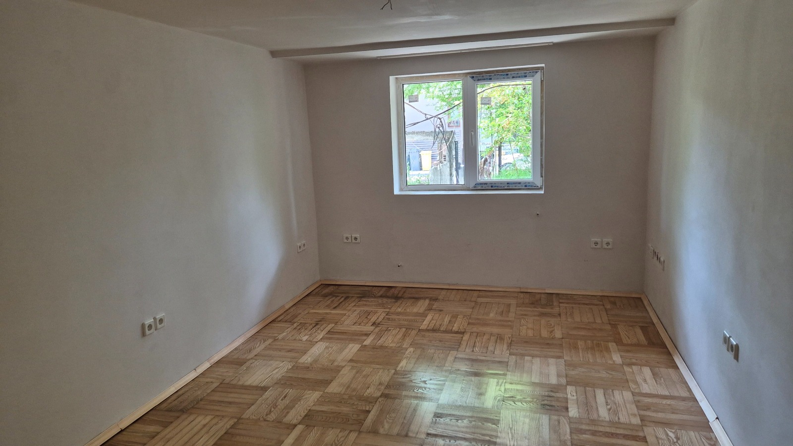 Продава ЕТАЖ ОТ КЪЩА, гр. София, гр. Банкя, снимка 2 - Етаж от къща - 54526900