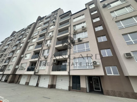 2-стаен град Пловдив, Тракия 8