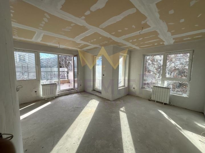 Продава 2-СТАЕН, гр. София, Бъкстон, снимка 2 - Апартаменти - 53005743