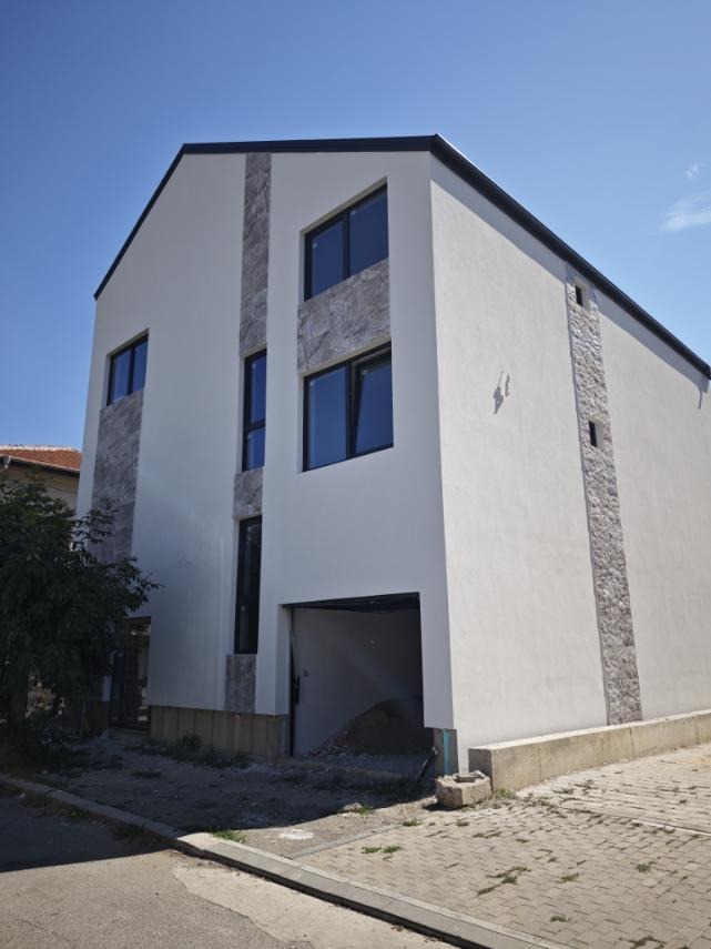 Продава МНОГОСТАЕН, гр. Кюстендил, Център, снимка 4 - Апартаменти - 56132280