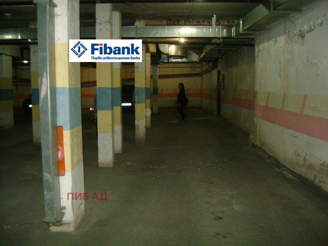 Продава ГАРАЖ, ПАРКОМЯСТО, гр. Варна, Бриз