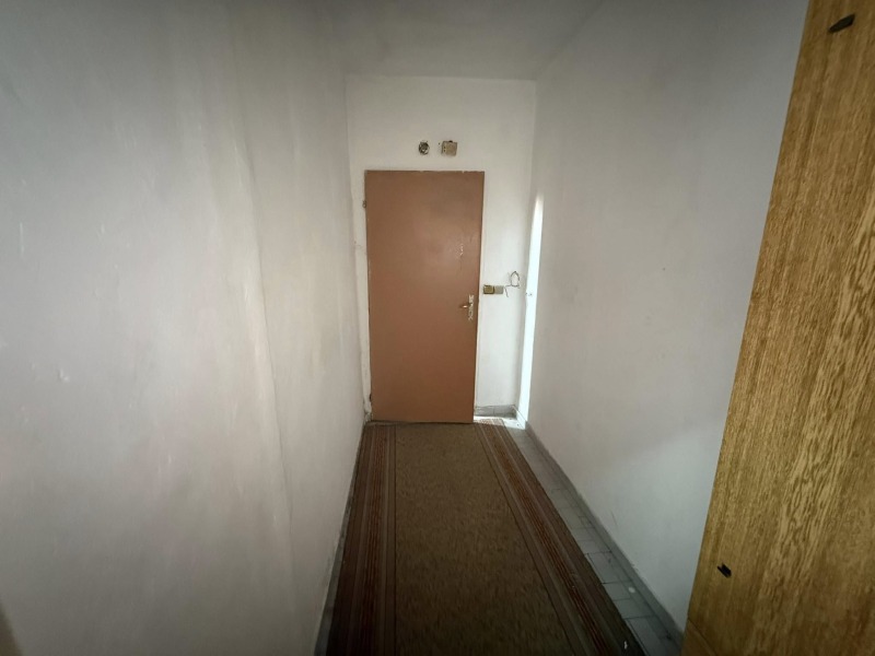 Продава  2-стаен град Благоевград , Запад , 62 кв.м | 54138337 - изображение [2]