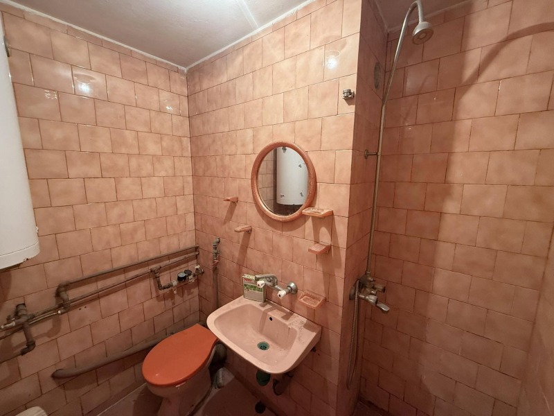 Продава  2-стаен град Благоевград , Запад , 62 кв.м | 54138337 - изображение [11]