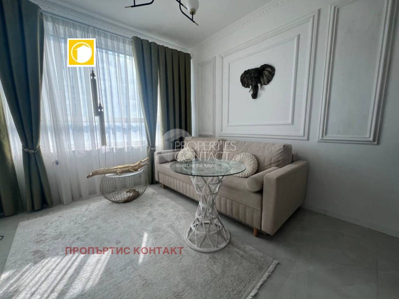 Продава  3-стаен град Бургас , Славейков , 90 кв.м | 45826678