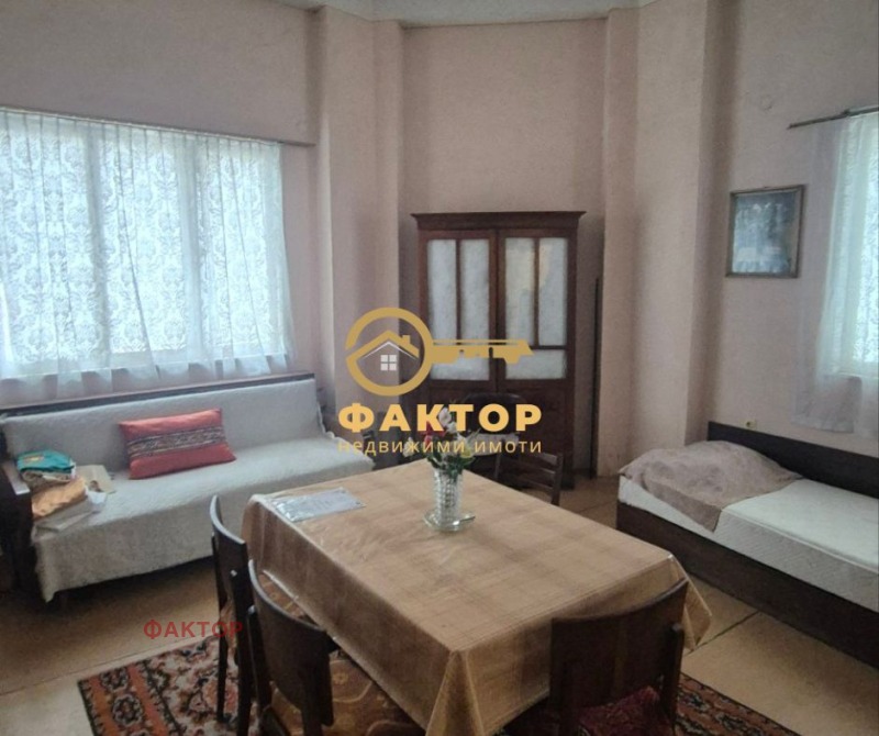 Продава КЪЩА, с. Устина, област Пловдив, снимка 3 - Къщи - 52320686