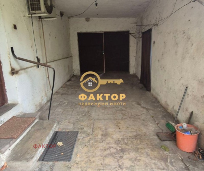 Продава КЪЩА, с. Устина, област Пловдив, снимка 11 - Къщи - 52320686