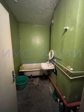 2 makuuhuonetta Iztok, Pernik 5