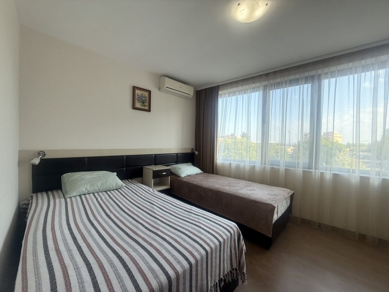 En venta  1 dormitorio región Burgas , Pomorie , 64 metros cuadrados | 44643636 - imagen [13]