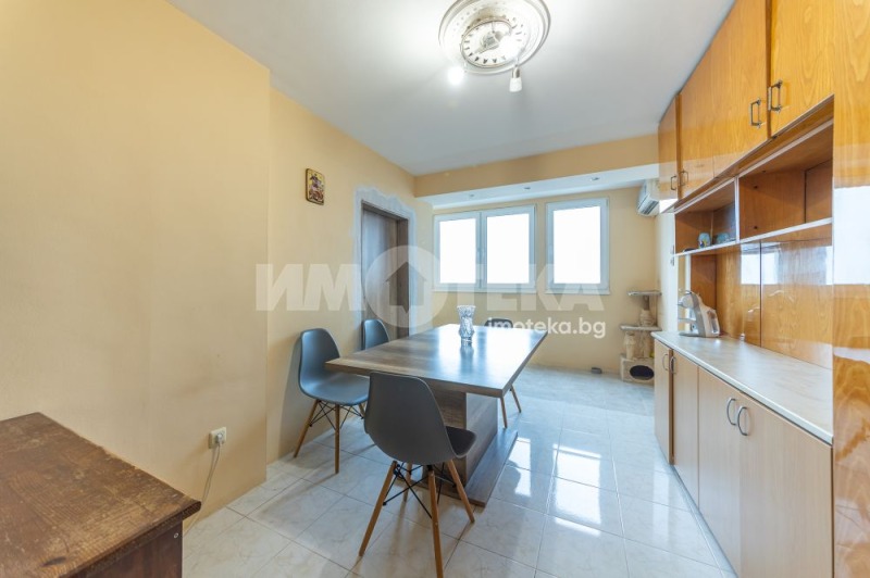 Продава МНОГОСТАЕН, гр. Варна, Левски 1, снимка 7 - Апартаменти - 53178189