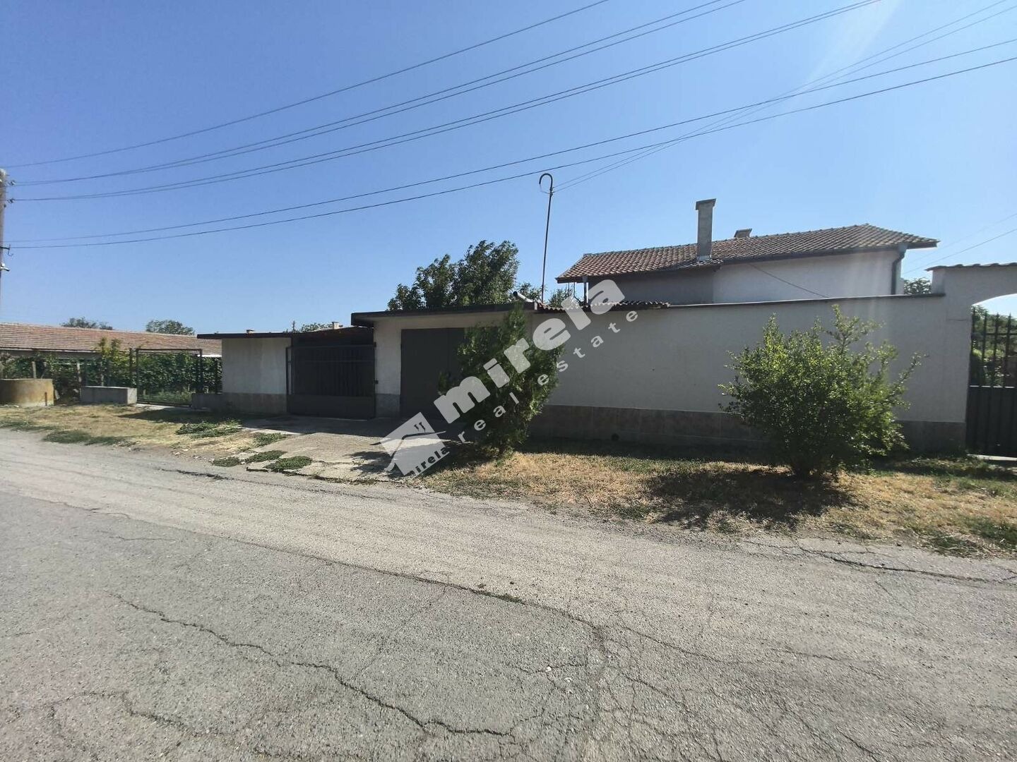 Продава ВИЛА, с. Чарган, област Ямбол, снимка 2 - Вили - 52060984