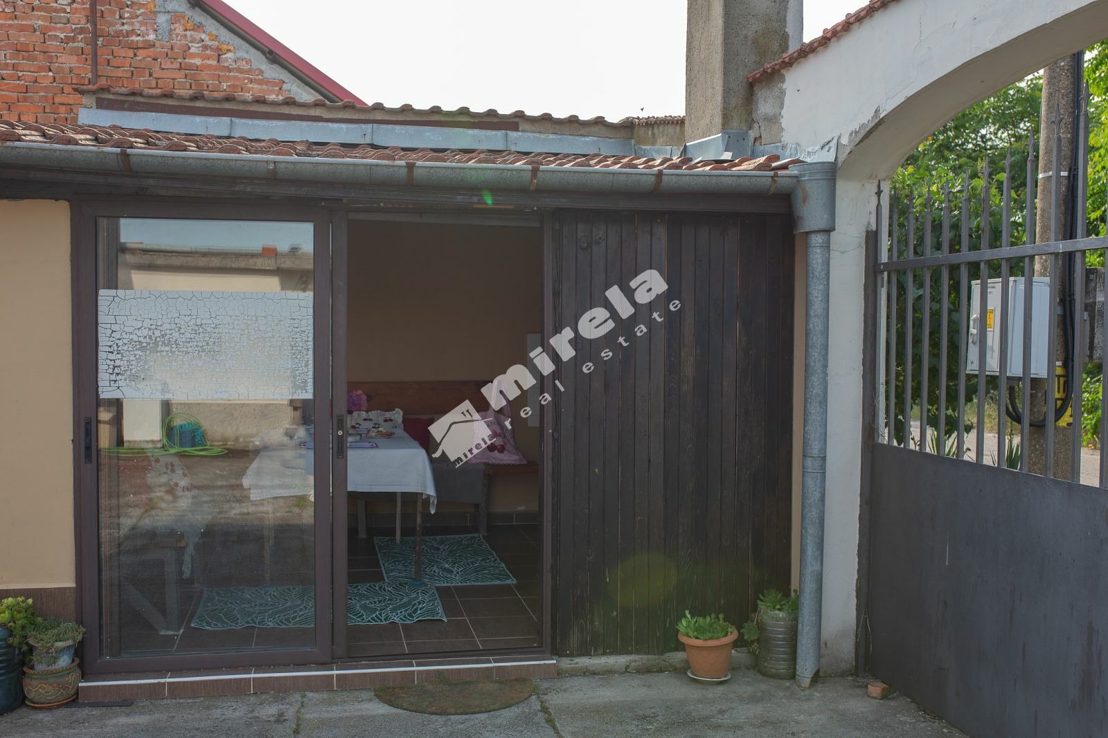 Продава ВИЛА, с. Чарган, област Ямбол, снимка 6 - Вили - 52060984
