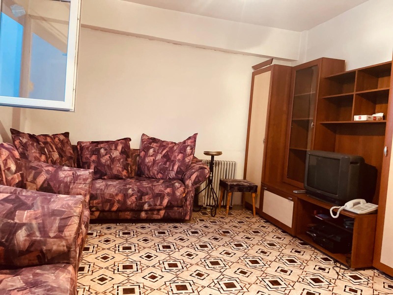 Продава  1-стаен град Хасково , Червена стена , 43 кв.м | 13449271 - изображение [2]