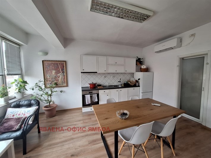 Продава ЕТАЖ ОТ КЪЩА, гр. Ямбол, Център, снимка 11 - Етаж от къща - 52827483