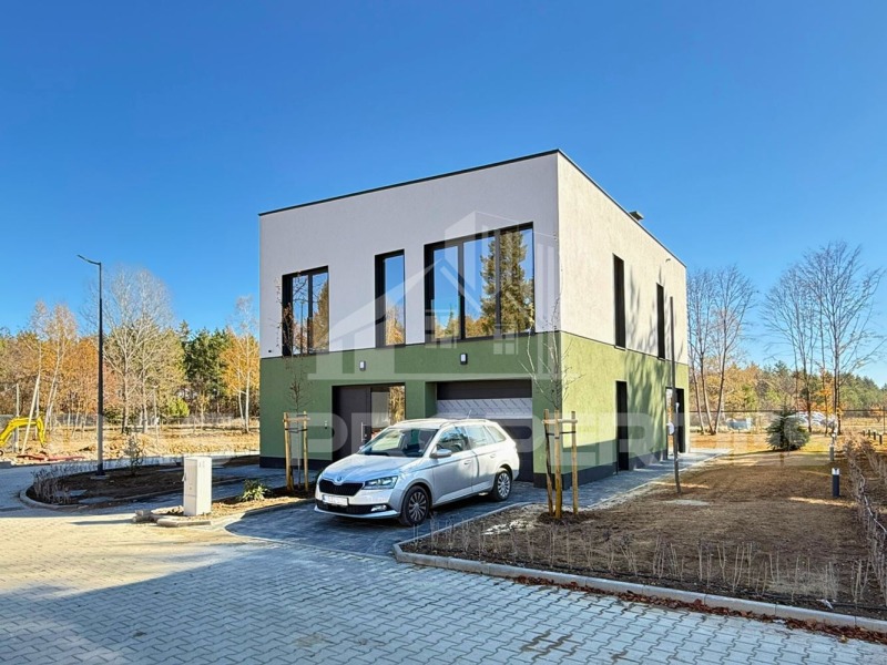 Продава  Къща област София , с. Вакарел , 219 кв.м | 59440832