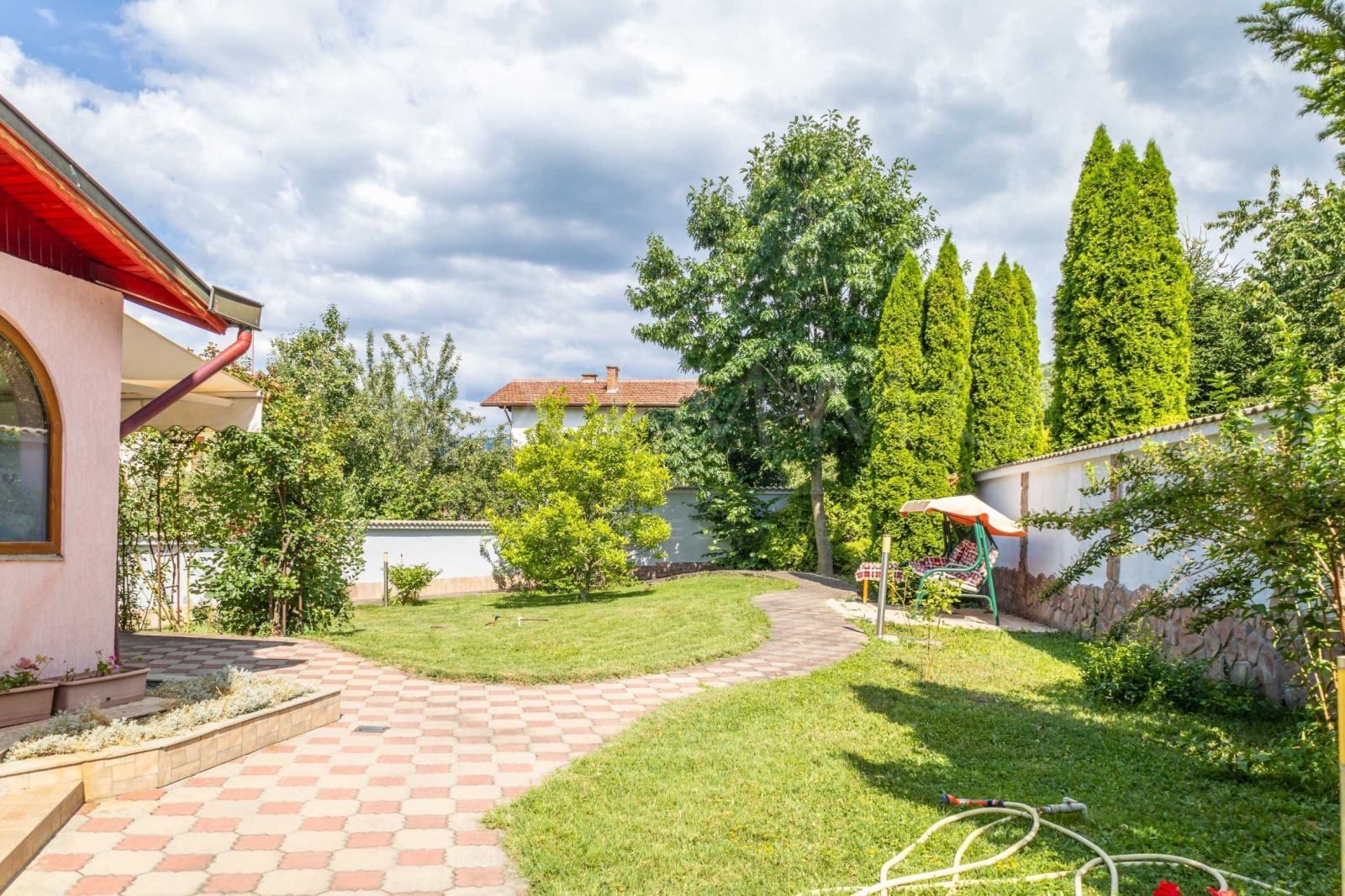Продава КЪЩА, гр. Сапарева баня, област Кюстендил, снимка 4 - Къщи - 54967834