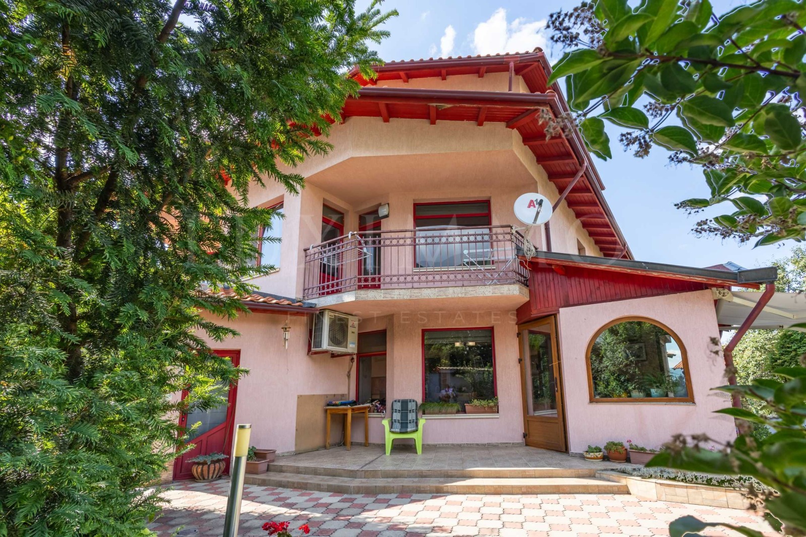Продава КЪЩА, гр. Сапарева баня, област Кюстендил, снимка 2 - Къщи - 54967834