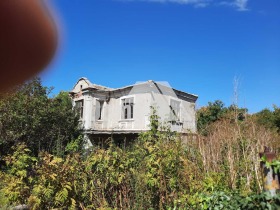 Продажба на имоти в с. Ветрино, област Варна - изображение 1 
