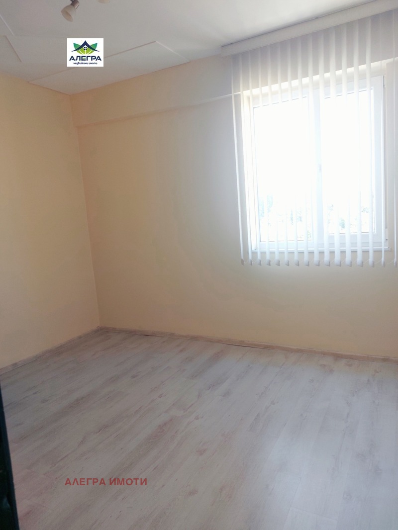 Till salu  2 sovrum Pazardjik , Okrajna bolnica , 70 kvm | 17874522 - bild [2]