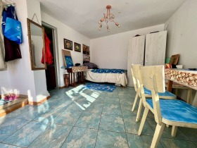 Hus Bezvoditsa, region Dobrich 9