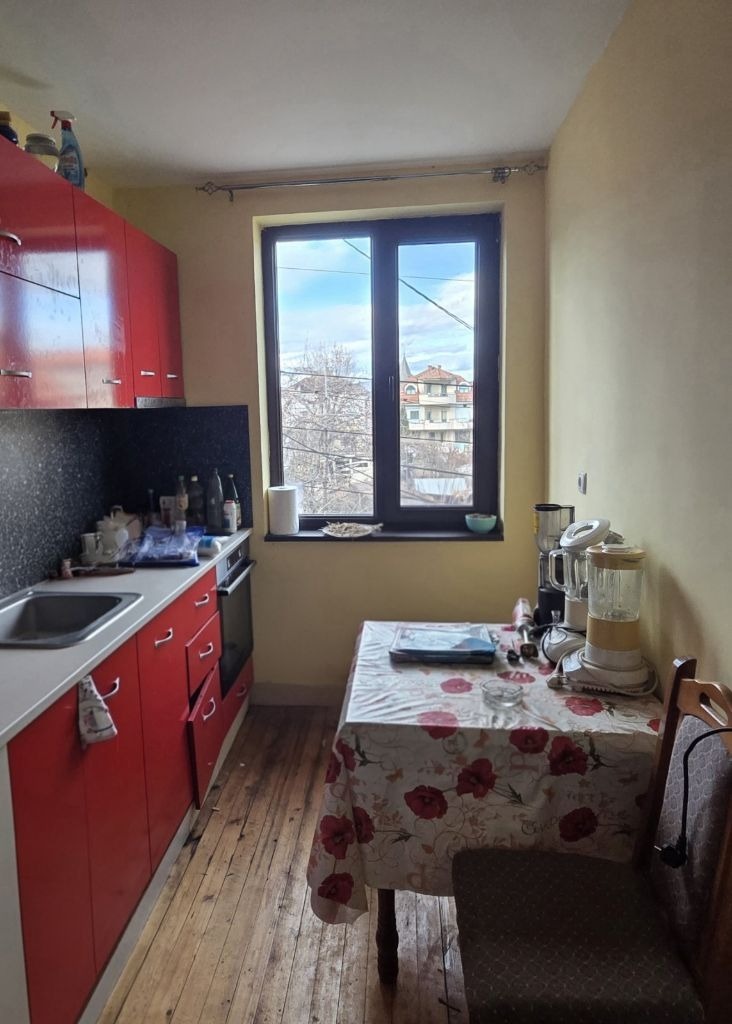 Продава ЕТАЖ ОТ КЪЩА, гр. Кюстендил, Център, снимка 7 - Етаж от къща - 53483221