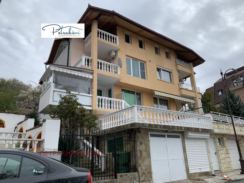 Te koop  Huis regio Boergas , Sveti Vlas , 330 m² | 32848403