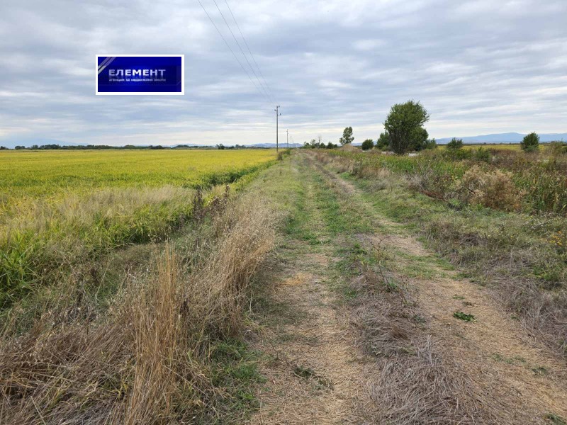 Продава ПАРЦЕЛ, област Пловдив, магистрала Тракия • 1995000 € / 3901880.85 лв. • 73427400 1